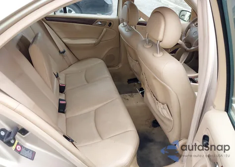 2003 Mercedes-Benz C 240 из США, поврежденный, VIN WDBRF61J43E013131